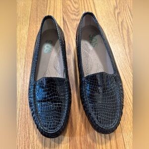 SAS Tri Pad Comfort Womens 9.5 S Narrow Black Croc Print Loafers Flats Shoes